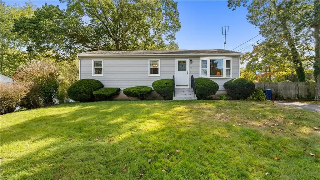 54 Pheasant Avenue Warwick RI 02886