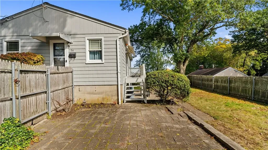 54 Pheasant Avenue Warwick RI 02886