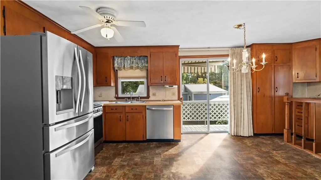 54 Pheasant Avenue Warwick RI 02886