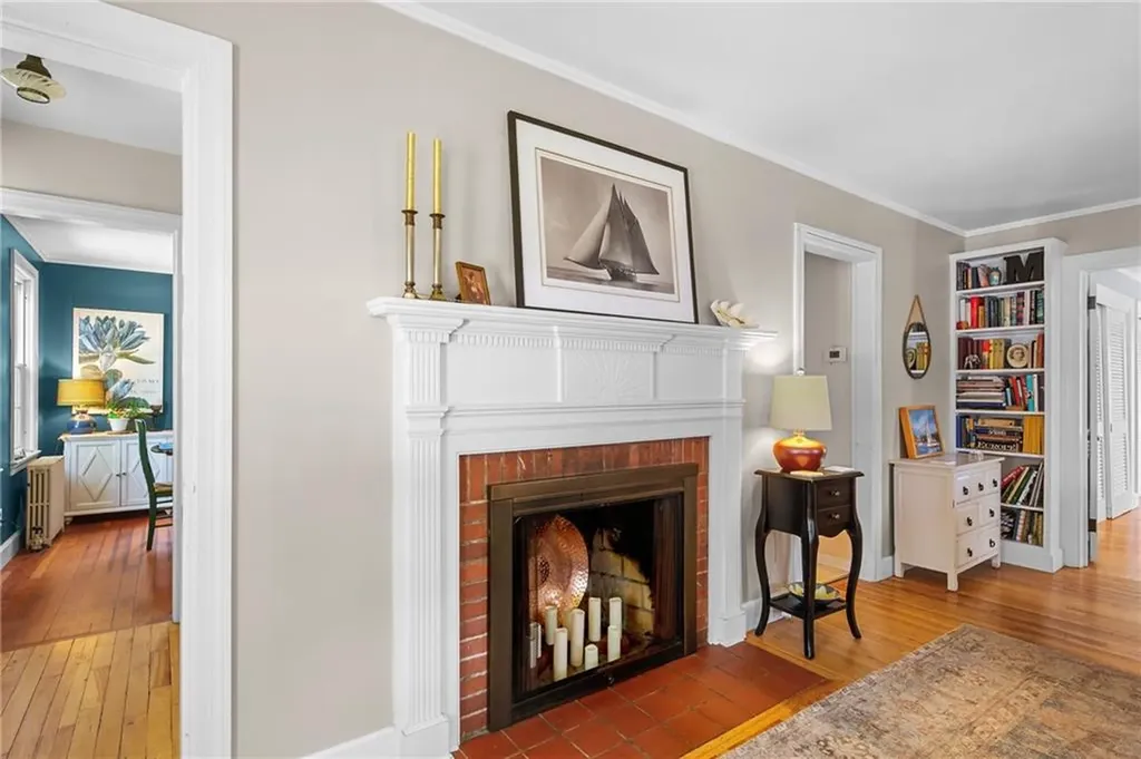 19 Harborview Avenue Bristol RI 02809