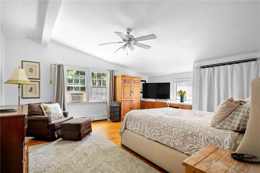 19 Harborview Avenue Bristol RI 02809