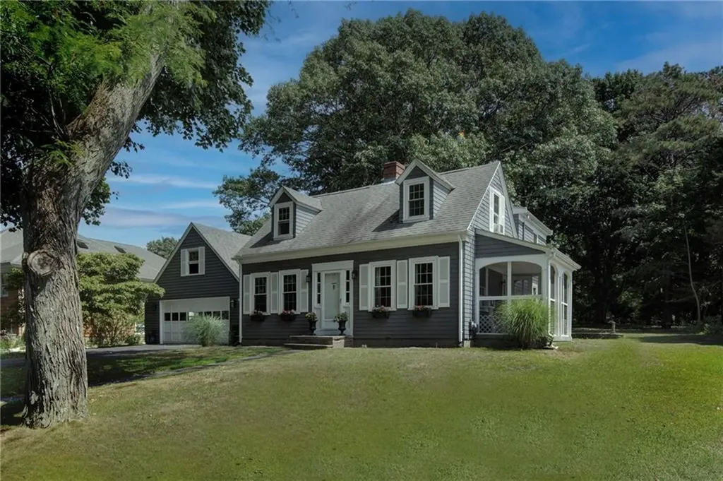 19 Harborview Avenue Bristol RI 02809