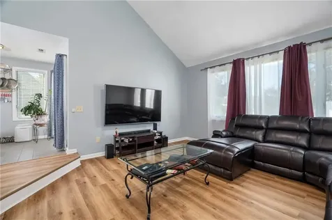 64 Nipmuc Trail North Providence RI 02911