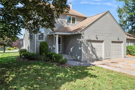 64 Nipmuc Trail North Providence RI 02911