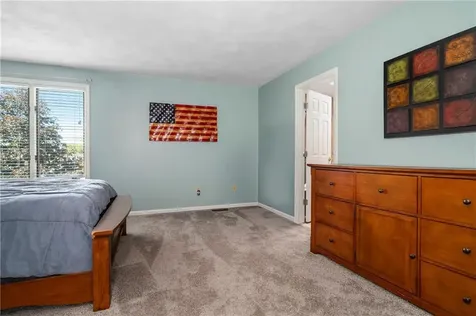 64 Nipmuc Trail North Providence RI 02911