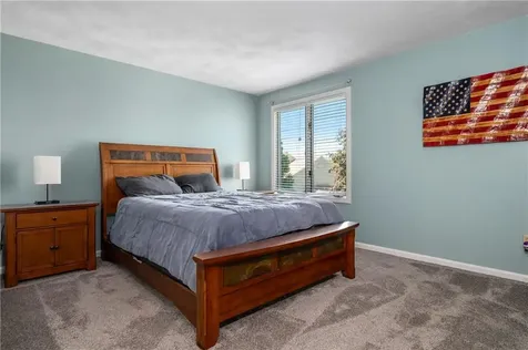 64 Nipmuc Trail North Providence RI 02911