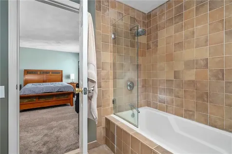 64 Nipmuc Trail North Providence RI 02911