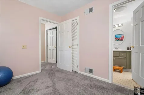 64 Nipmuc Trail North Providence RI 02911