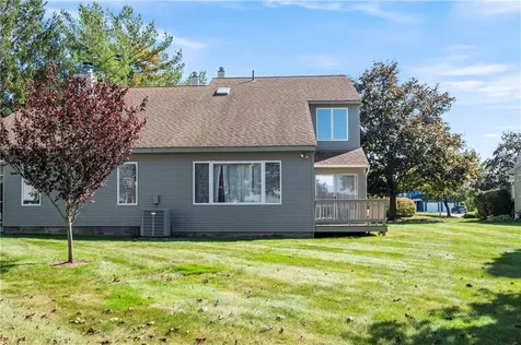 64 Nipmuc Trail North Providence RI 02911