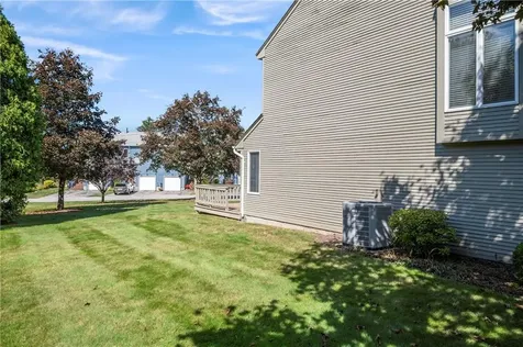 64 Nipmuc Trail North Providence RI 02911