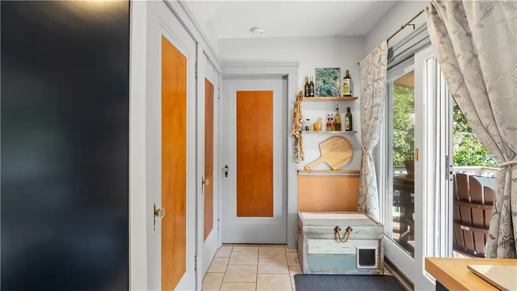 224 Palace Avenue Warwick RI 02886