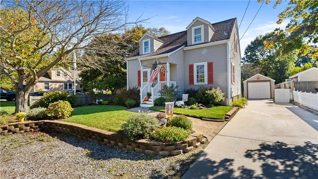 224 Palace Avenue Warwick RI 02886