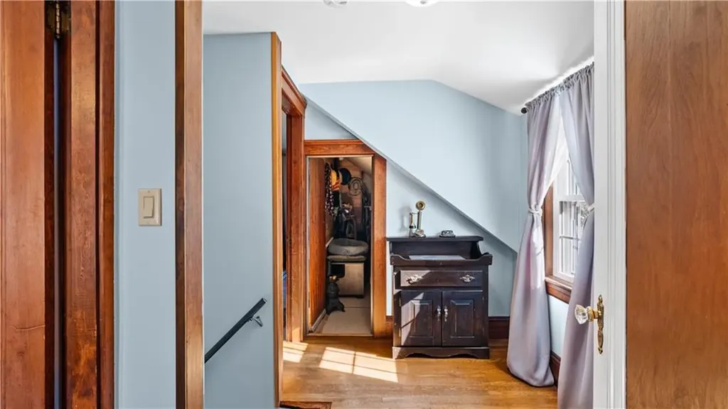 224 Palace Avenue Warwick RI 02886