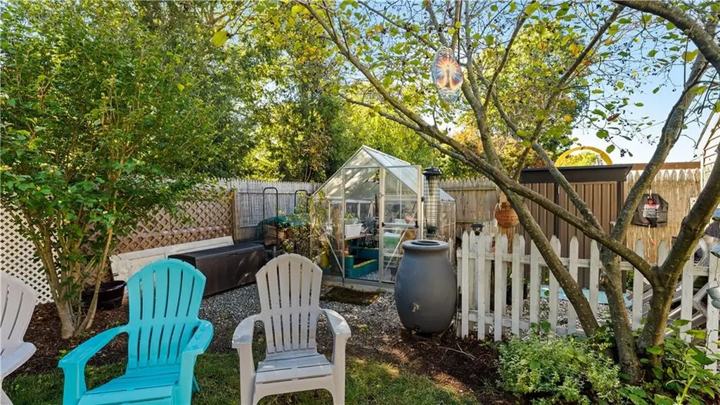 224 Palace Avenue Warwick RI 02886