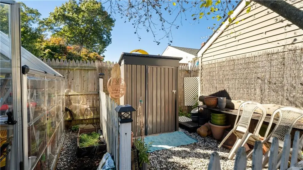 224 Palace Avenue Warwick RI 02886