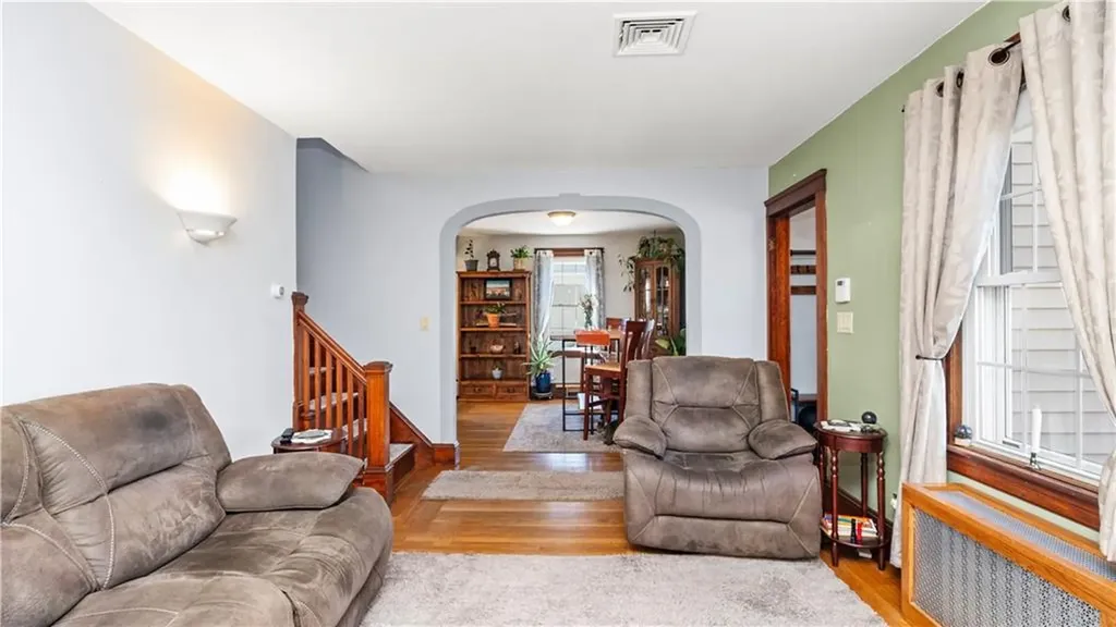 224 Palace Avenue Warwick RI 02886