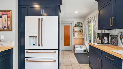 224 Palace Avenue Warwick RI 02886