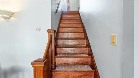 224 Palace Avenue Warwick RI 02886