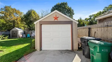 224 Palace Avenue Warwick RI 02886