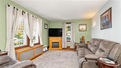 224 Palace Avenue Warwick RI 02886