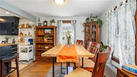 224 Palace Avenue Warwick RI 02886