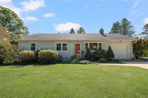 55 Dahlia Drive North Kingstown RI 02852