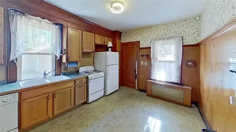 98 Wood Street Coventry RI 02816