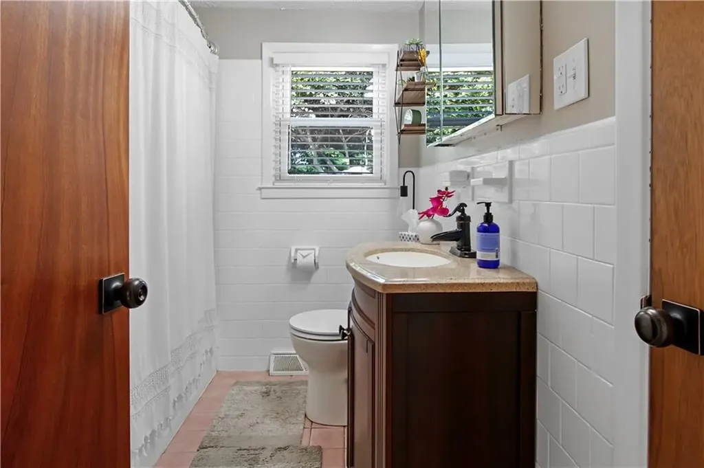 73 Custer Street Warwick RI 02889