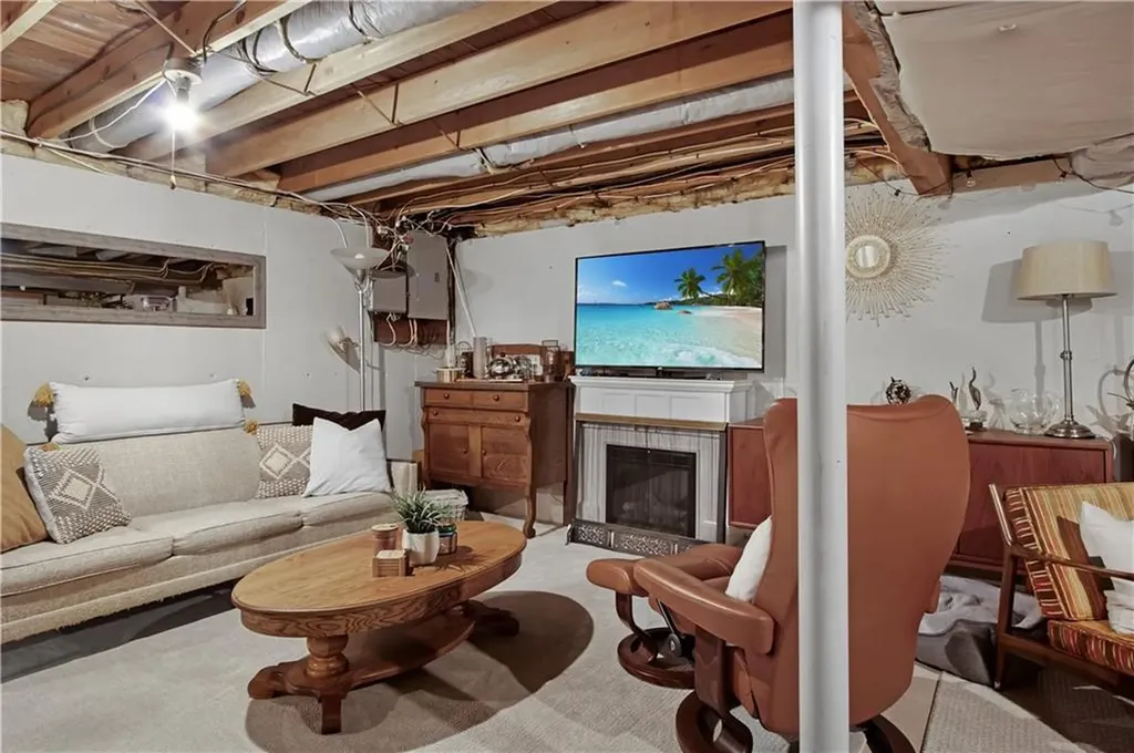 73 Custer Street Warwick RI 02889