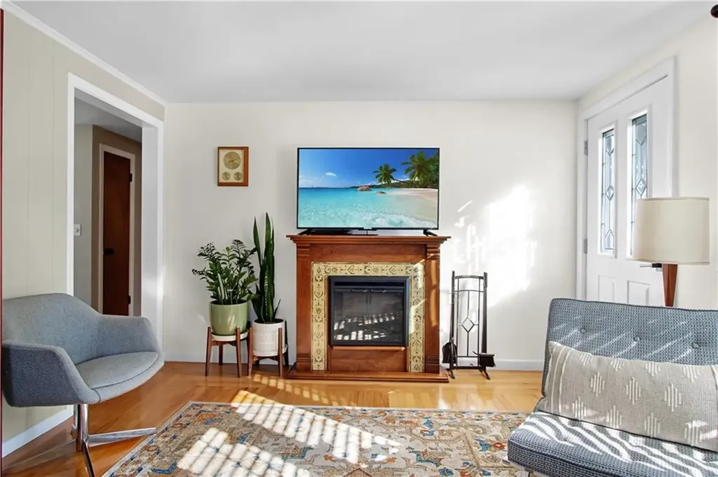 73 Custer Street Warwick RI 02889