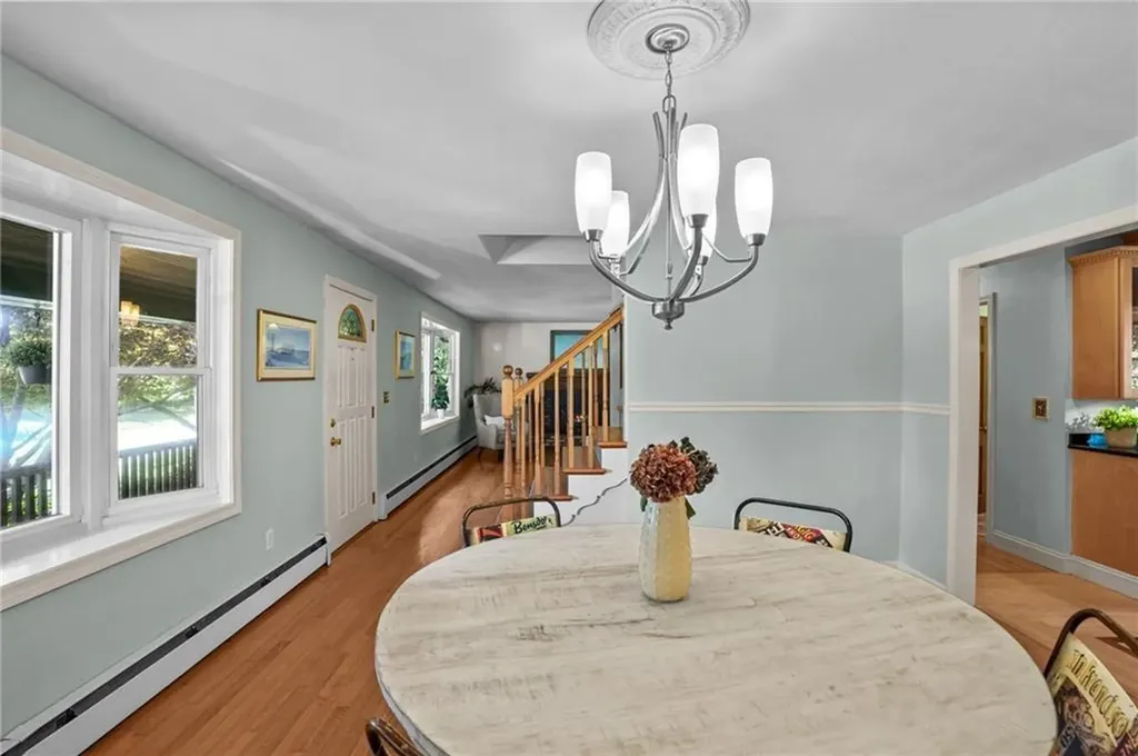71 Mohawk Drive Portsmouth RI 02871