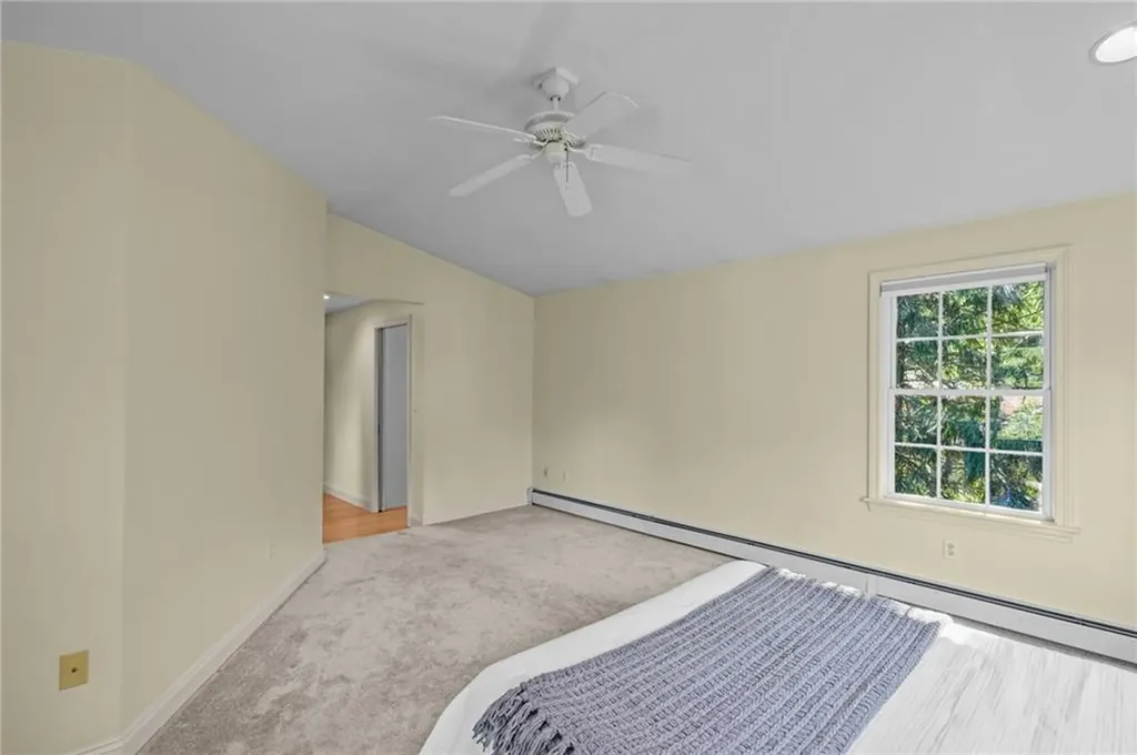 71 Mohawk Drive Portsmouth RI 02871