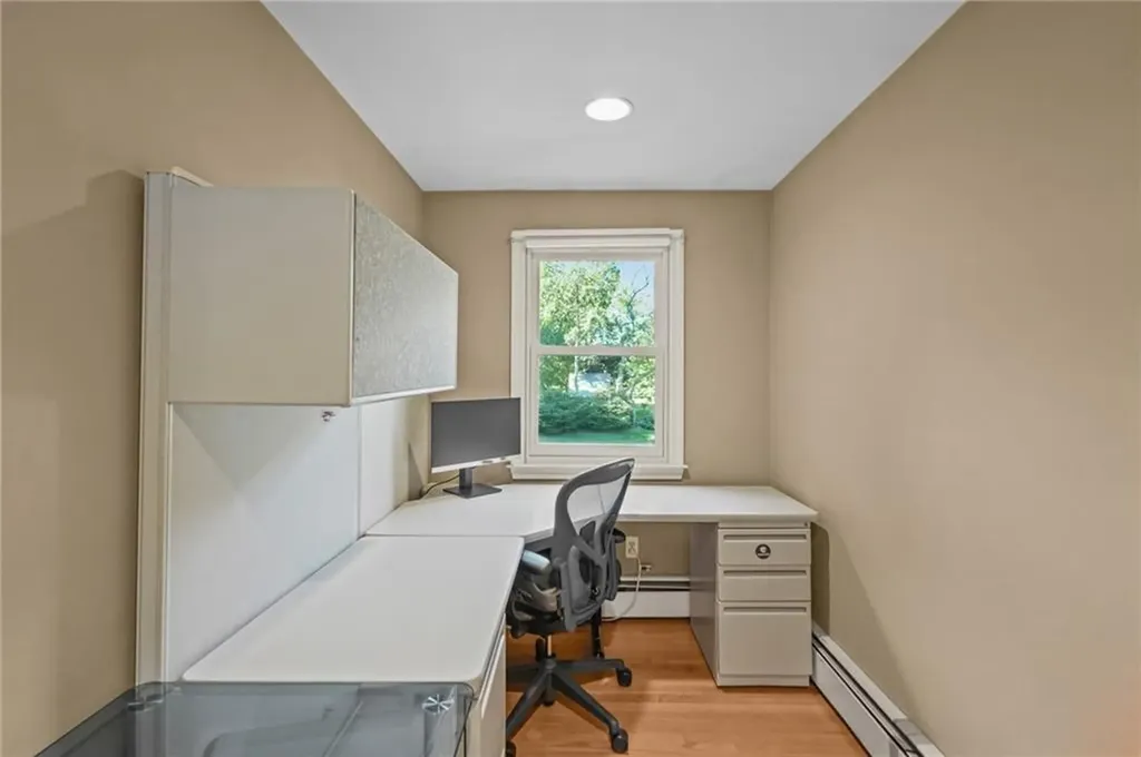71 Mohawk Drive Portsmouth RI 02871
