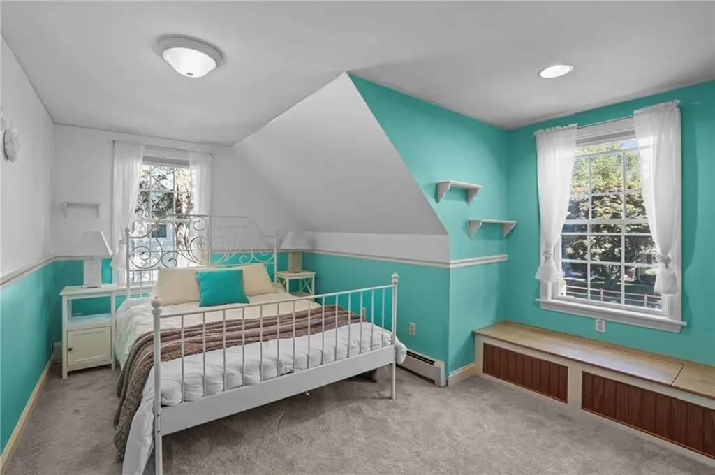 71 Mohawk Drive Portsmouth RI 02871
