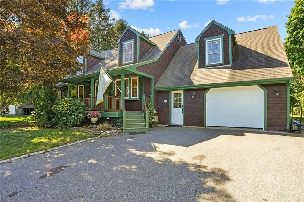 71 Mohawk Drive Portsmouth RI 02871