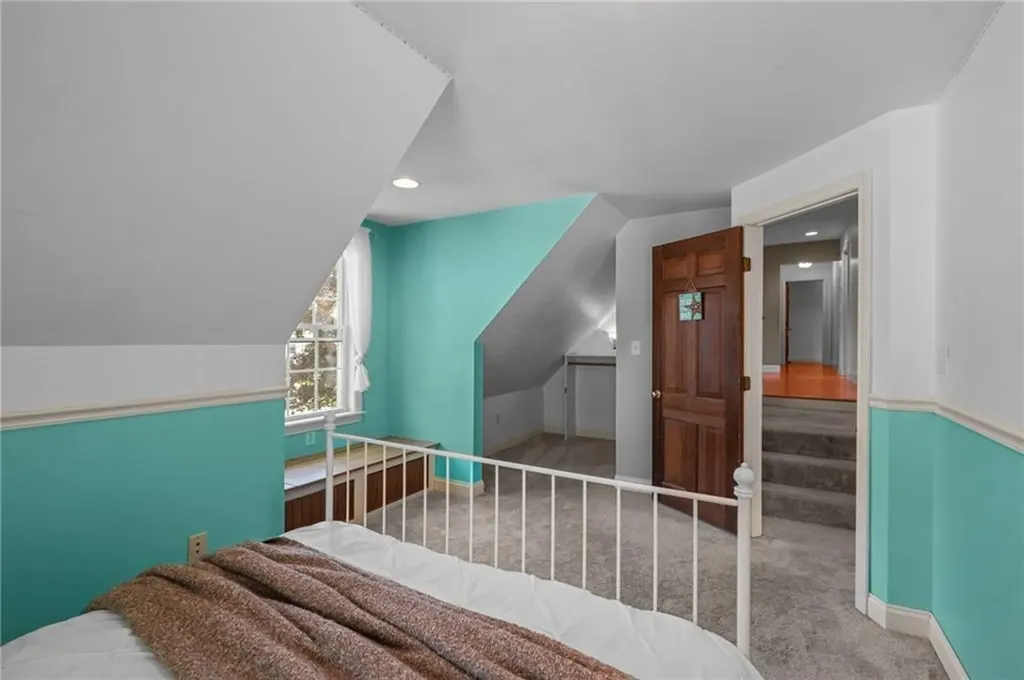 71 Mohawk Drive Portsmouth RI 02871