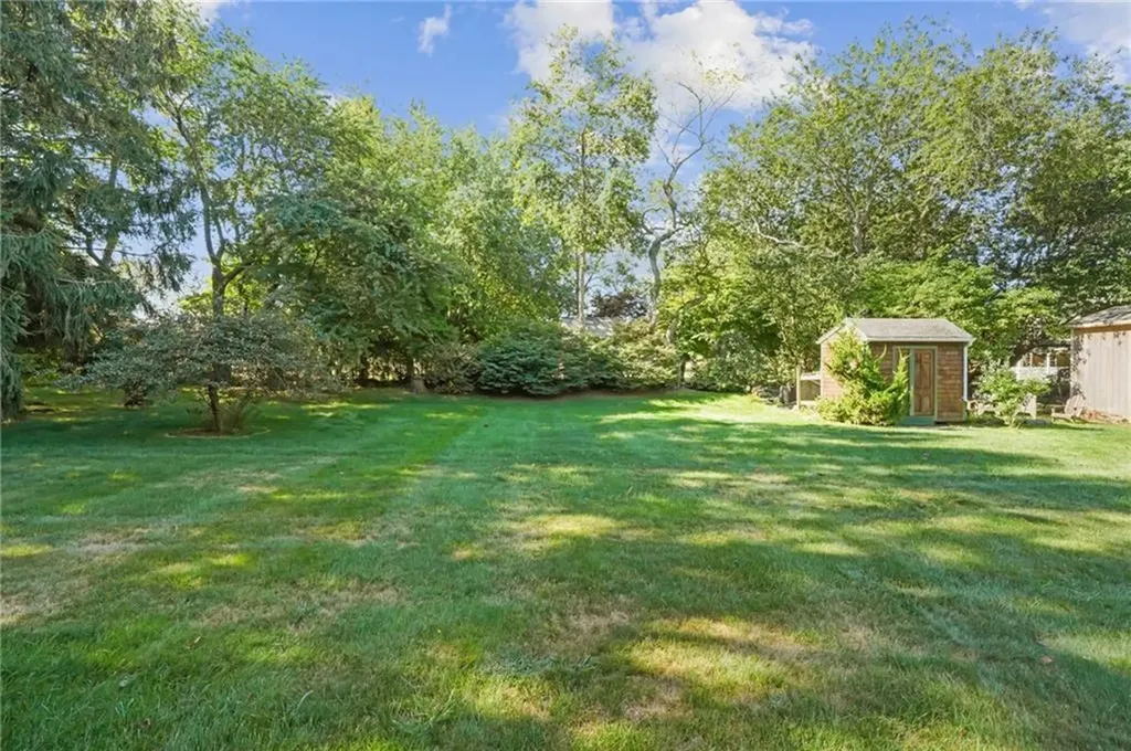 71 Mohawk Drive Portsmouth RI 02871