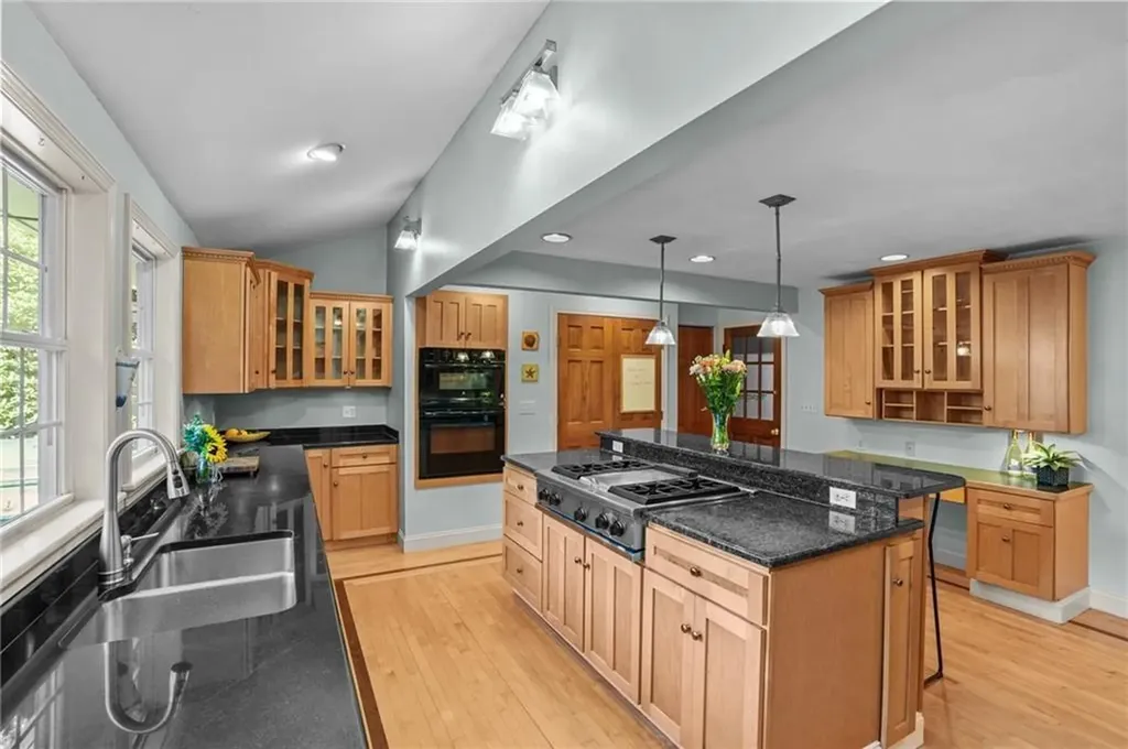 71 Mohawk Drive Portsmouth RI 02871