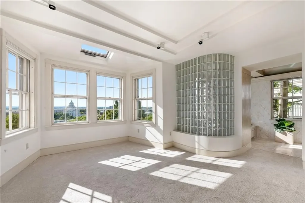 98 Congdon Street Providence RI 02906