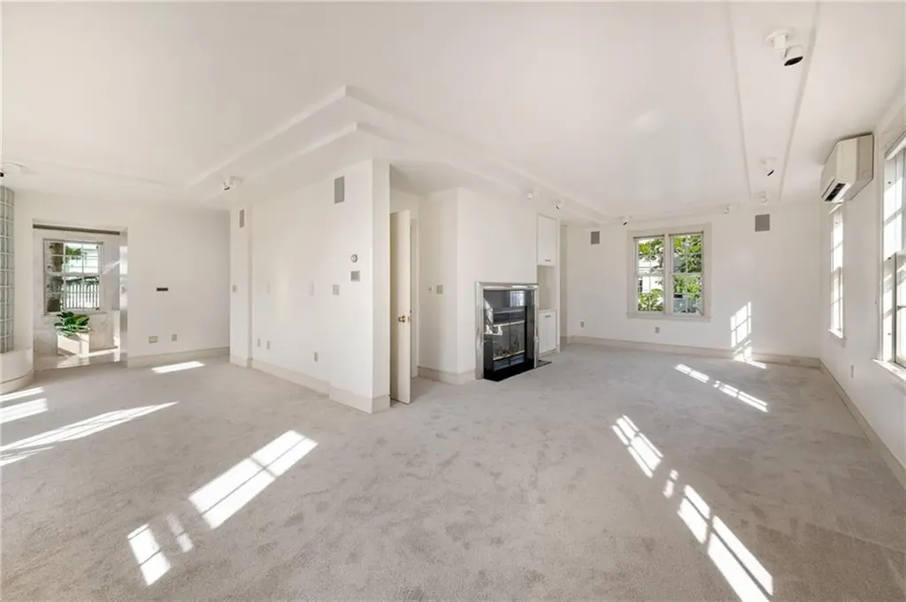 98 Congdon Street Providence RI 02906