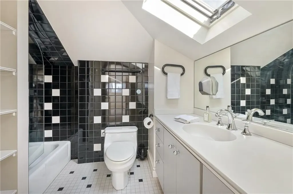 98 Congdon Street Providence RI 02906