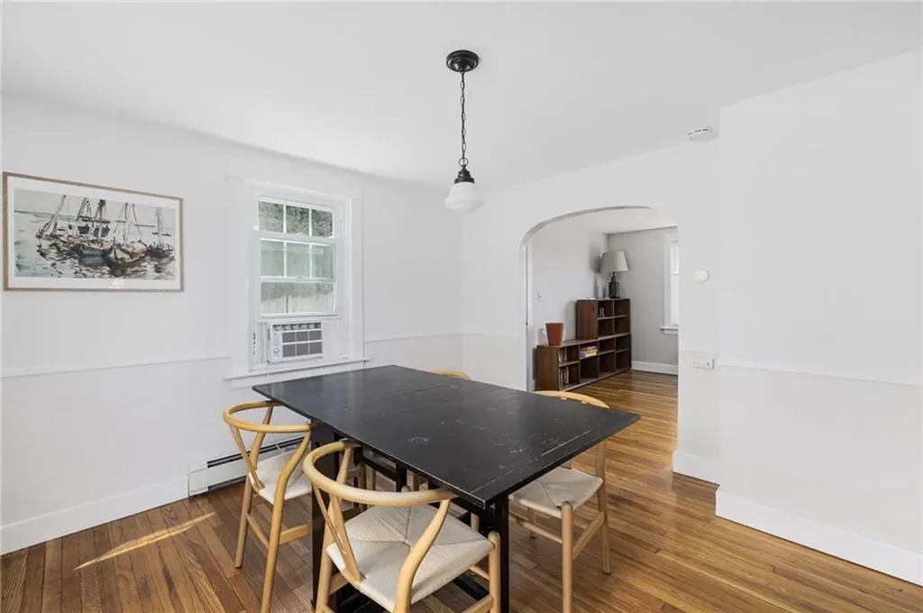 16 Reed Street Tiverton RI 02878