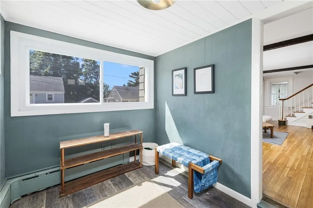16 Reed Street Tiverton RI 02878