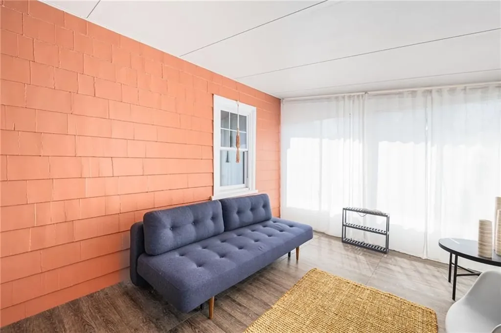 16 Reed Street Tiverton RI 02878