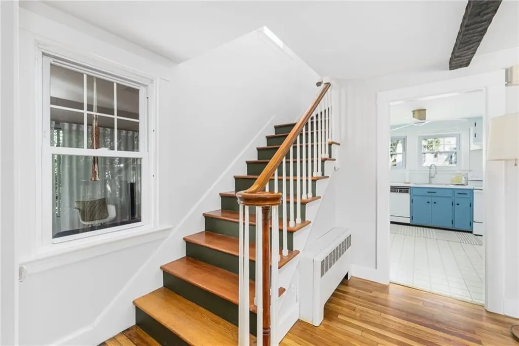 16 Reed Street Tiverton RI 02878