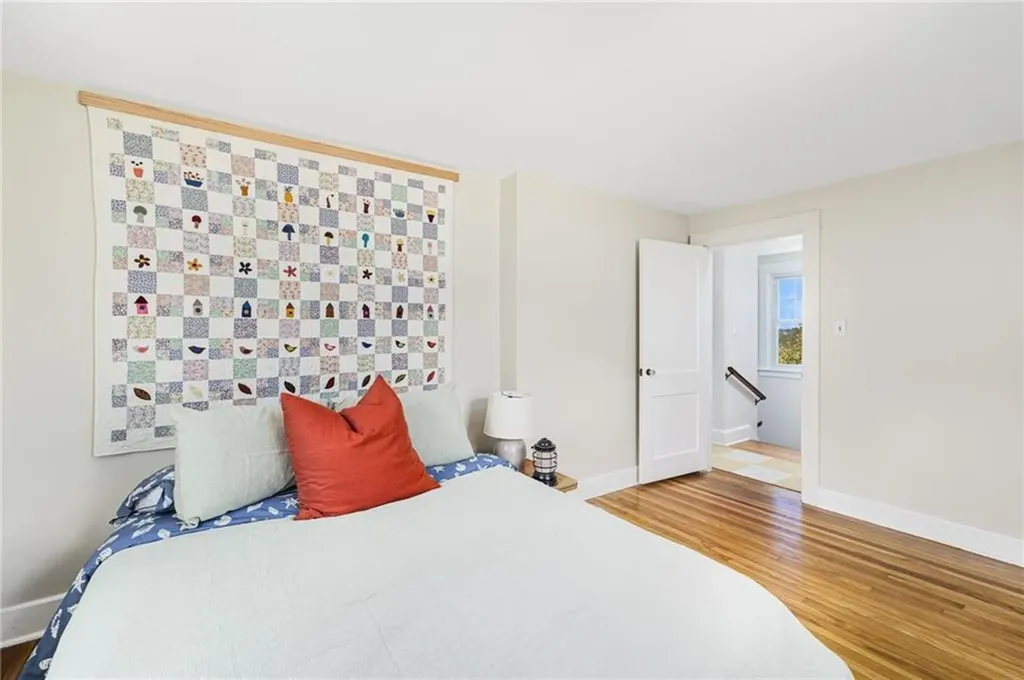 16 Reed Street Tiverton RI 02878