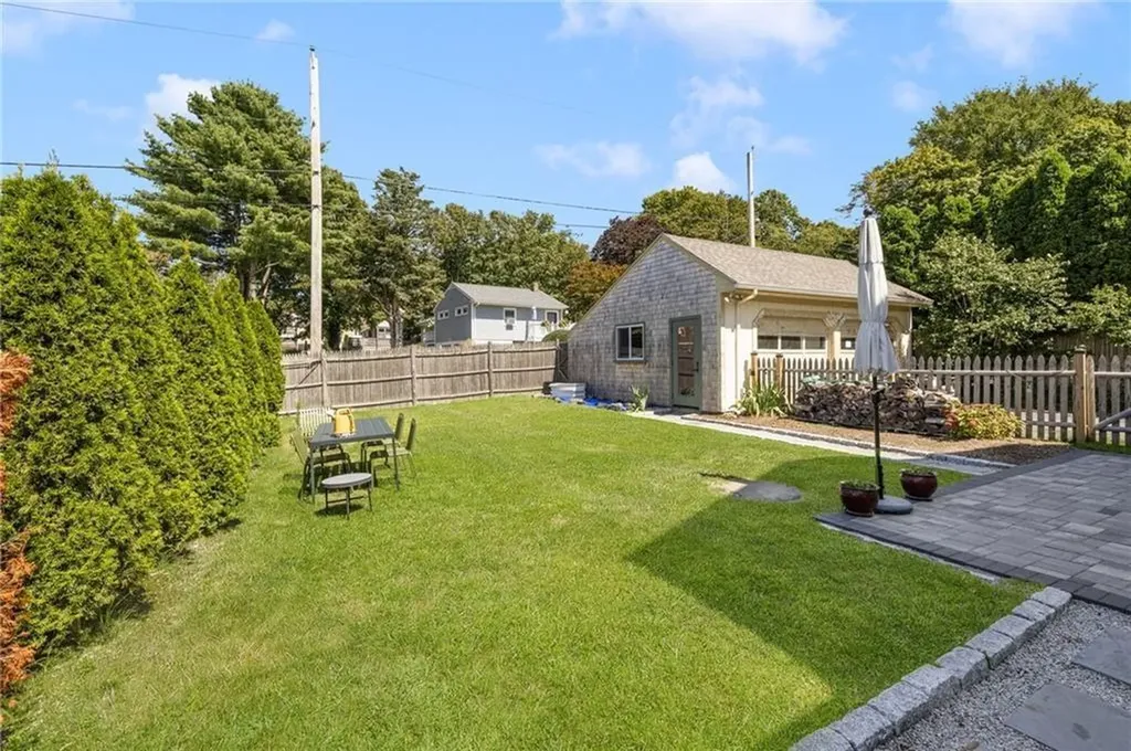 16 Reed Street Tiverton RI 02878
