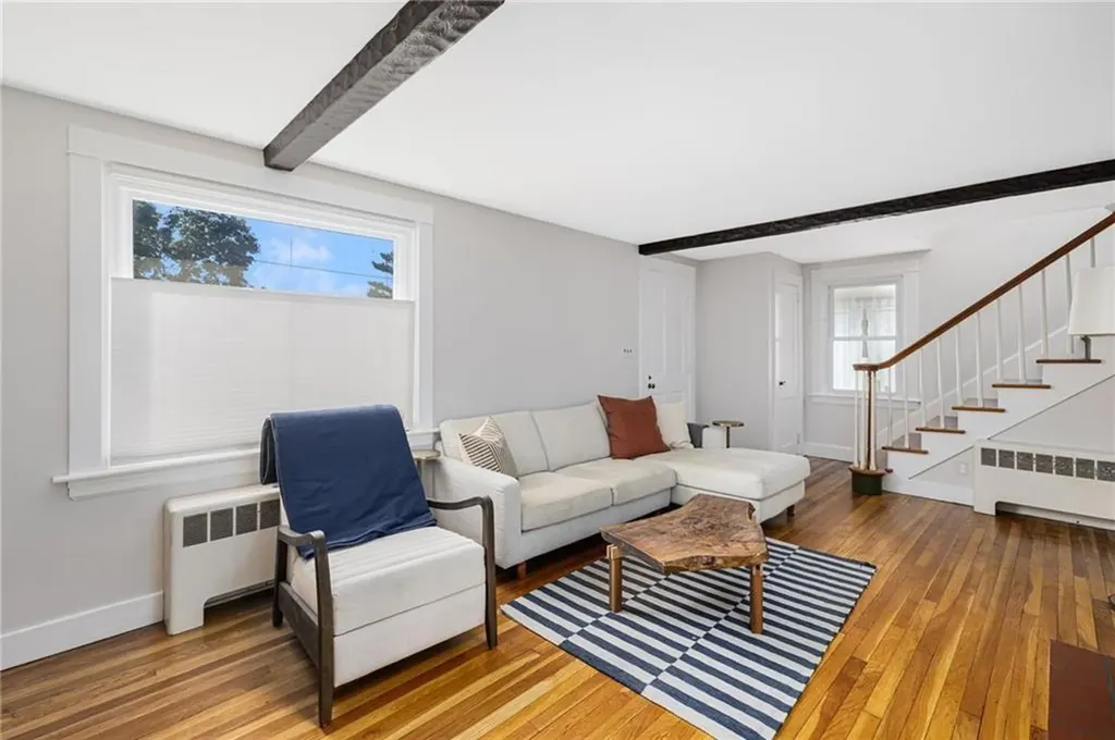 16 Reed Street Tiverton RI 02878