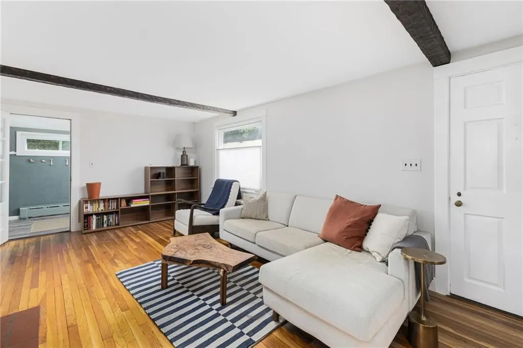16 Reed Street Tiverton RI 02878