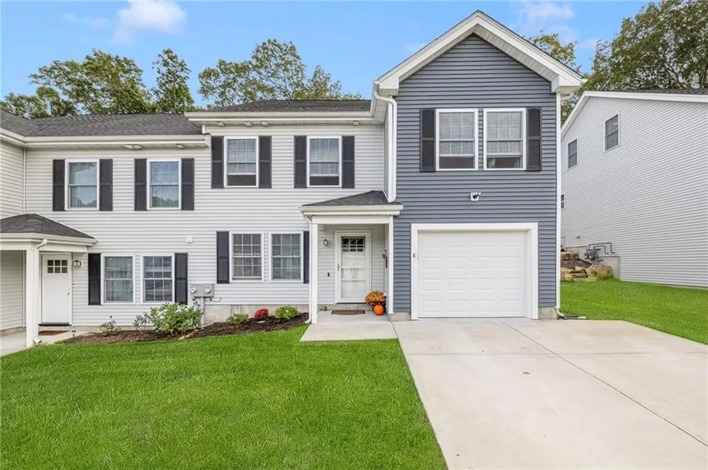 8 Lily Lane West Warwick RI 02893